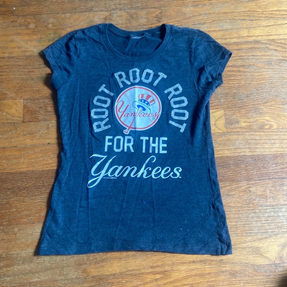 Yankees tee